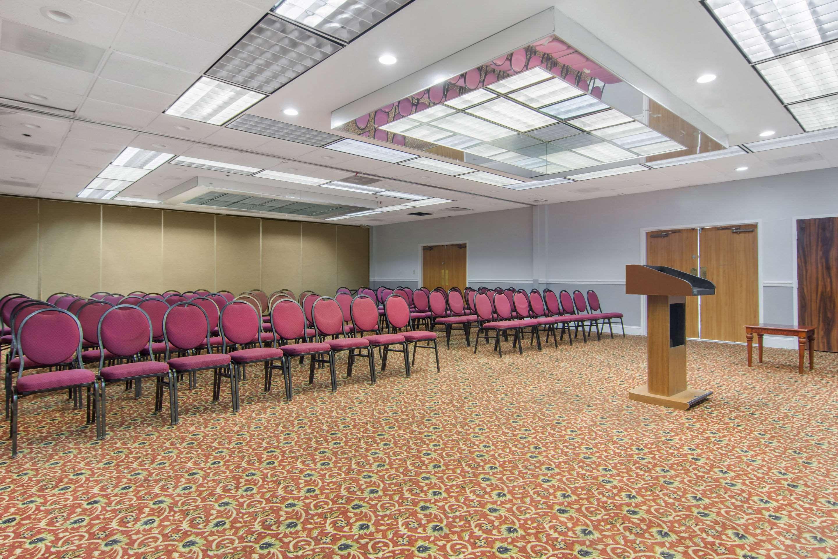 Suburban Studios Macon Ngoại thất bức ảnh